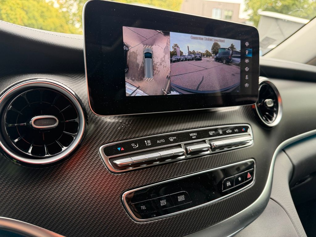 Mercedes-Benz V 300 2022 г. Серый, пробег 20600 км