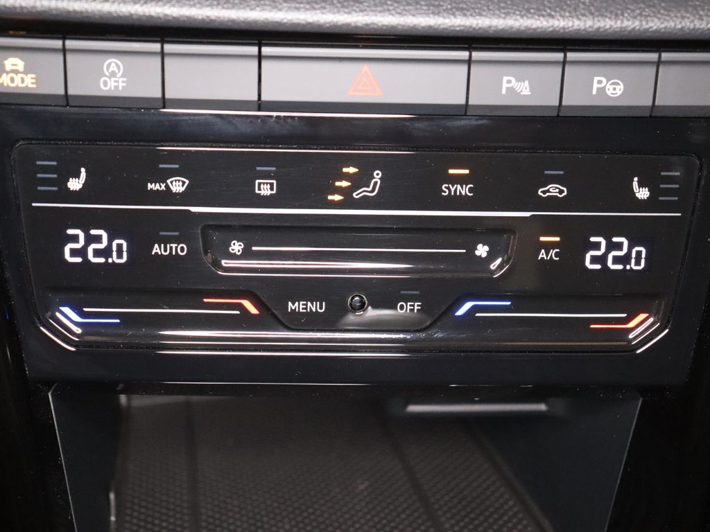 Volkswagen T-Roc 2022 г. Серый, пробег 30826 км