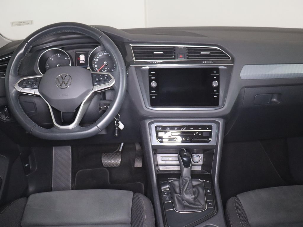 Volkswagen Tiguan 2022 г. Серый, пробег 47035 км