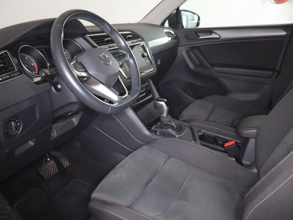 Volkswagen Tiguan 2022 г. Серый, пробег 47035 км
