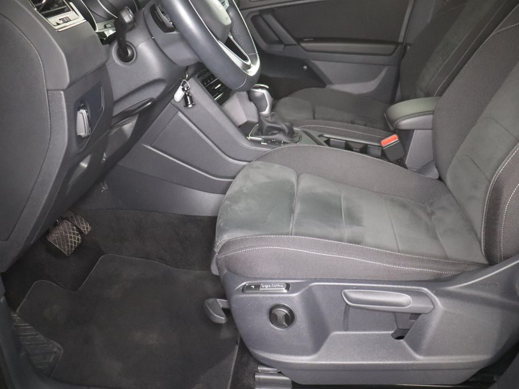 Volkswagen Tiguan 2022 г. Серый, пробег 47035 км