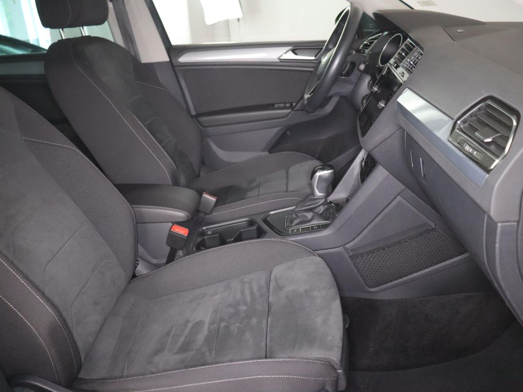 Volkswagen Tiguan 2022 г. Серый, пробег 47035 км