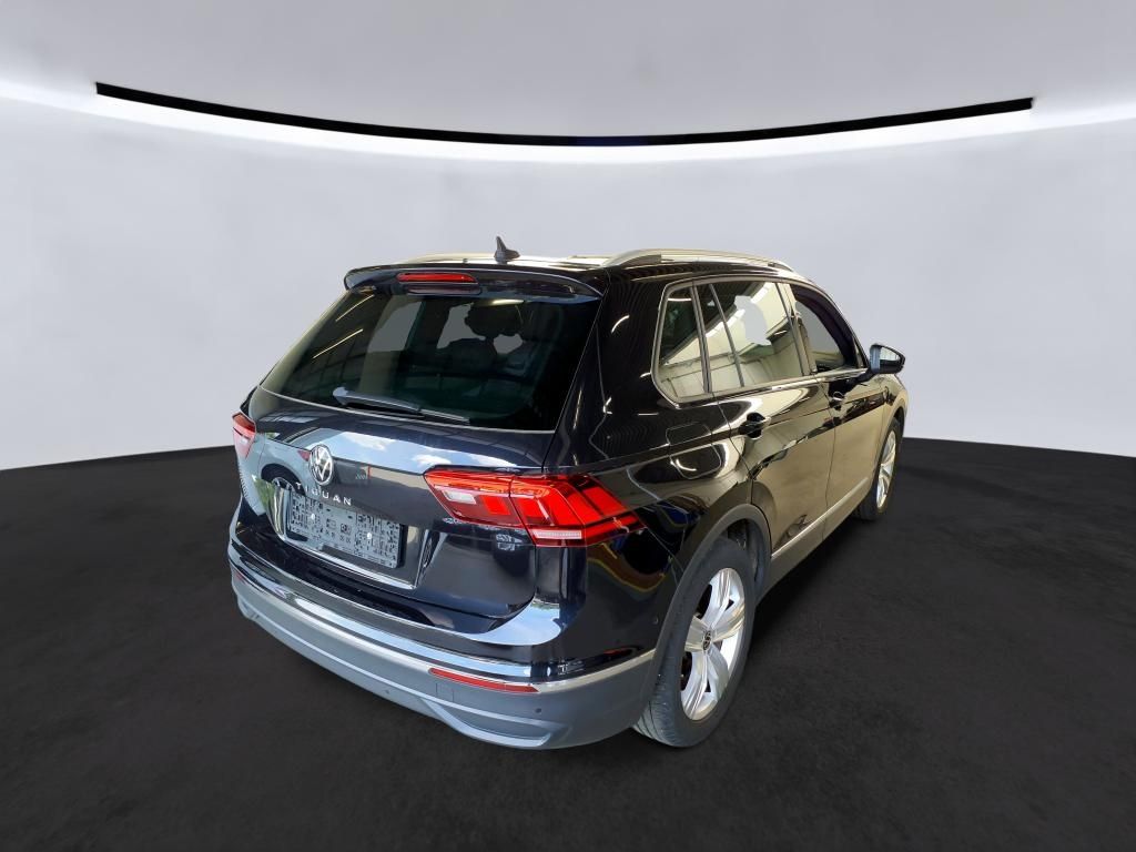 Volkswagen Tiguan 2022 г. Чёрный, пробег 47881 км