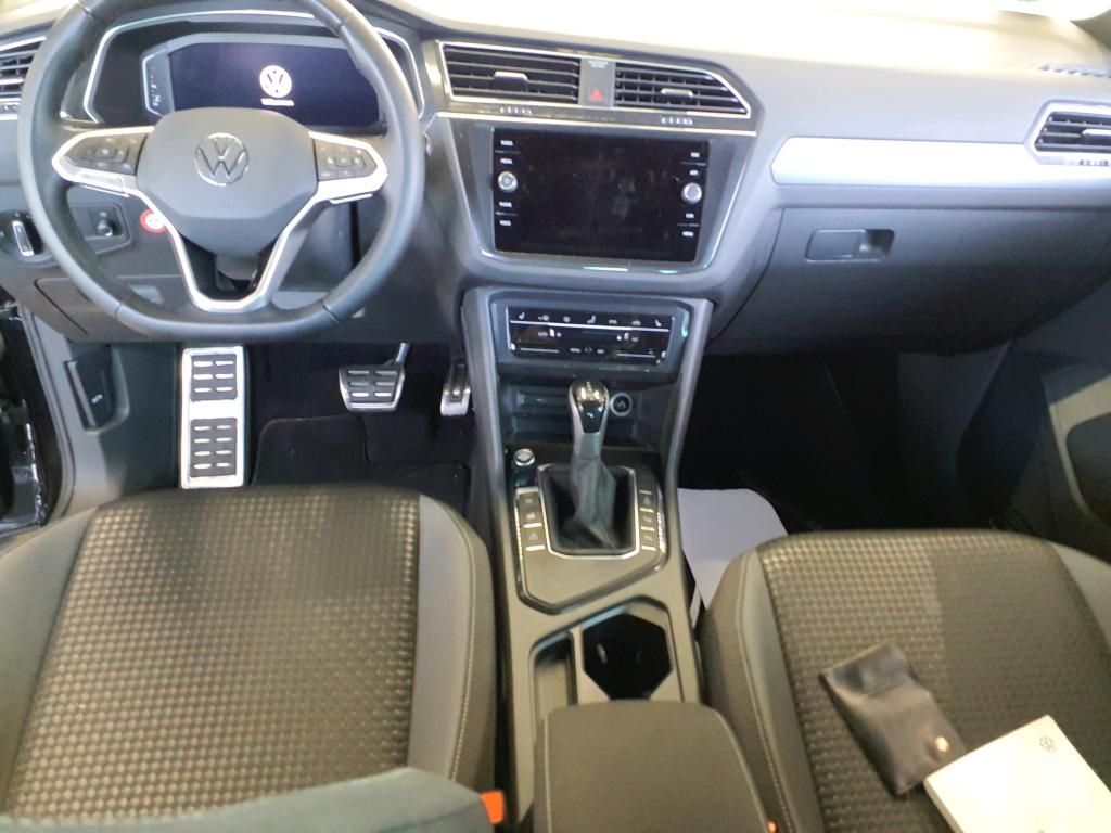 Volkswagen Tiguan 2022 г. Чёрный, пробег 47881 км