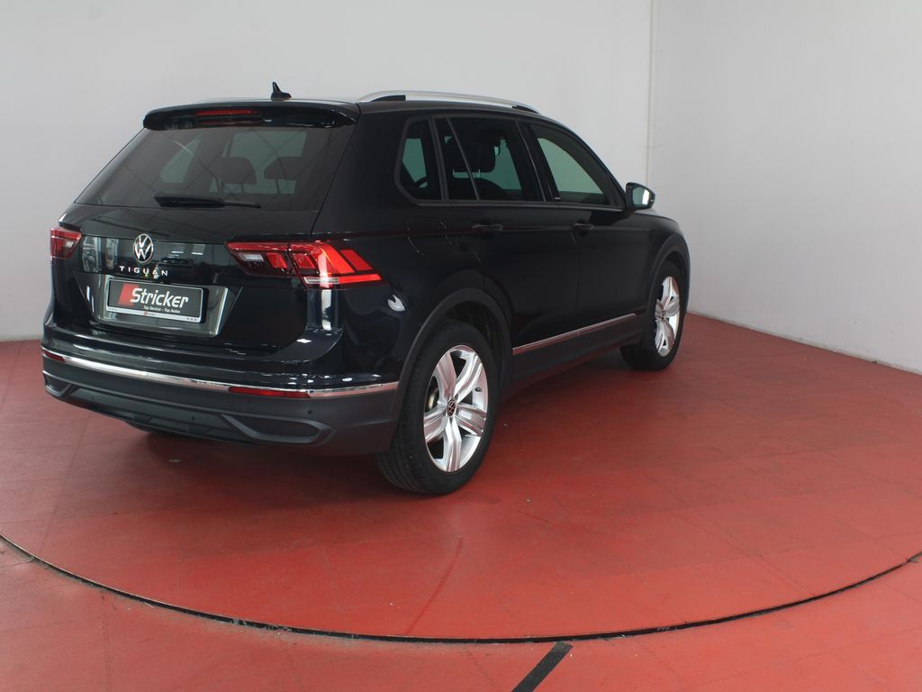 Volkswagen Tiguan 2022 г. Чёрный, пробег 47908 км