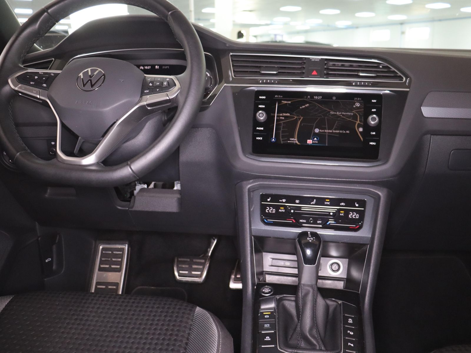 Volkswagen Tiguan 2022 г. Чёрный, пробег 47881 км