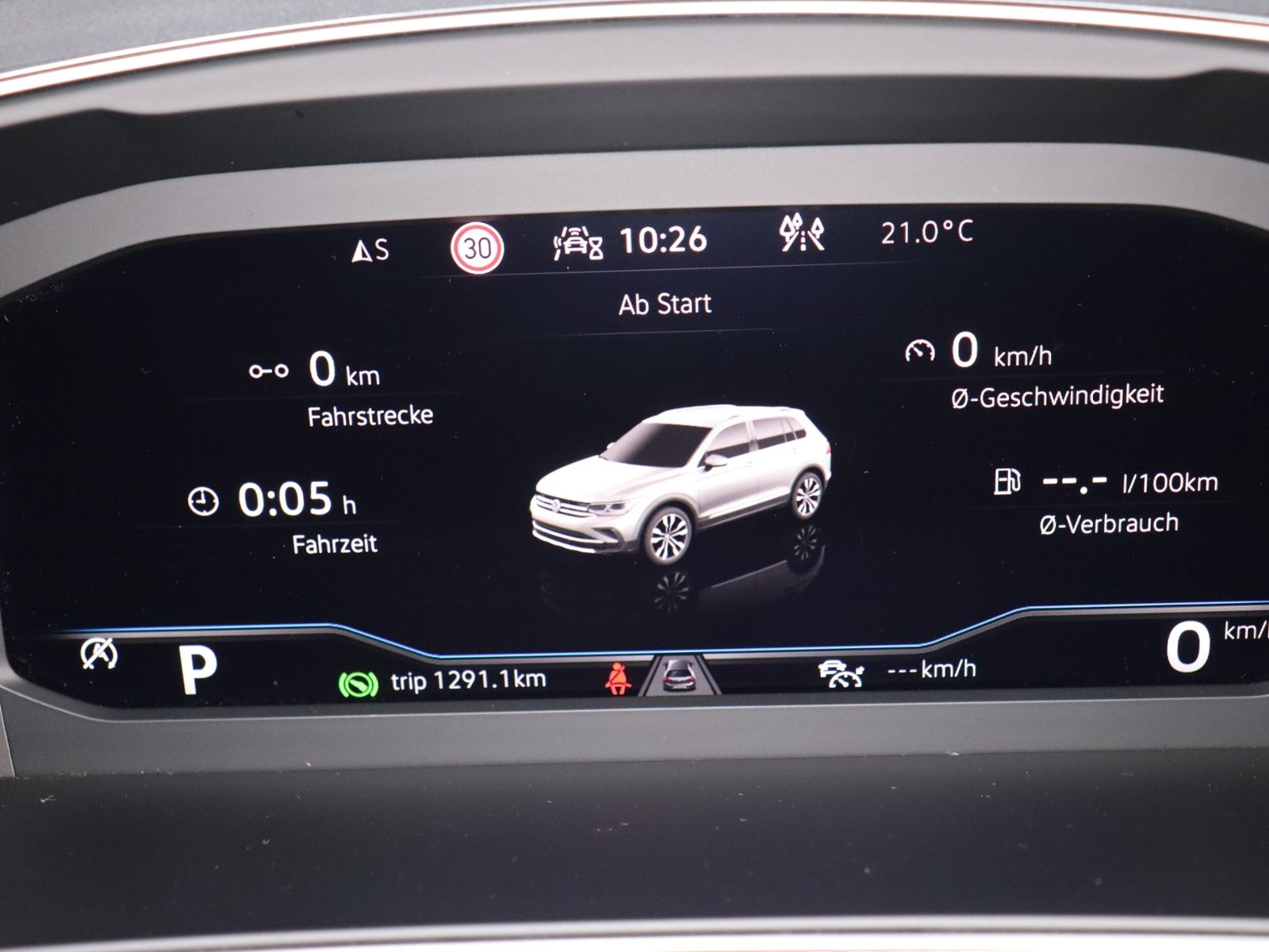 Volkswagen Tiguan 2022 г. Чёрный, пробег 47881 км