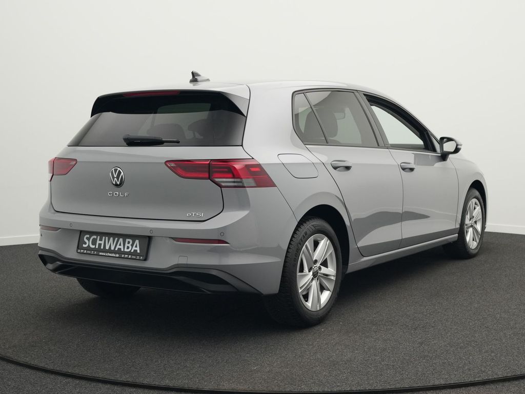 Volkswagen Golf 2023 г. Серый, пробег 46200 км