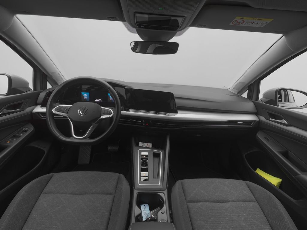 Volkswagen Golf 2023 г. Серый, пробег 46200 км
