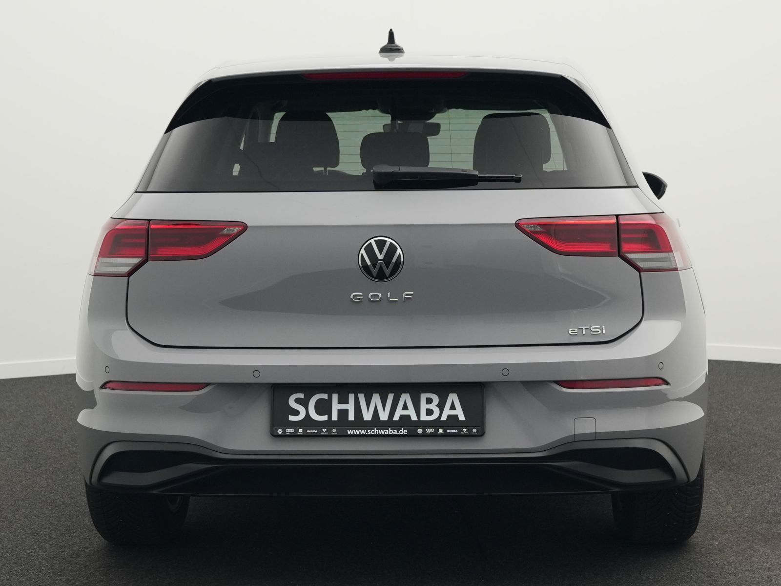 Volkswagen Golf 2023 г. Серый, пробег 46200 км