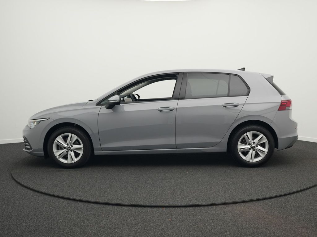 Volkswagen Golf 2023 г. Серый, пробег 46200 км