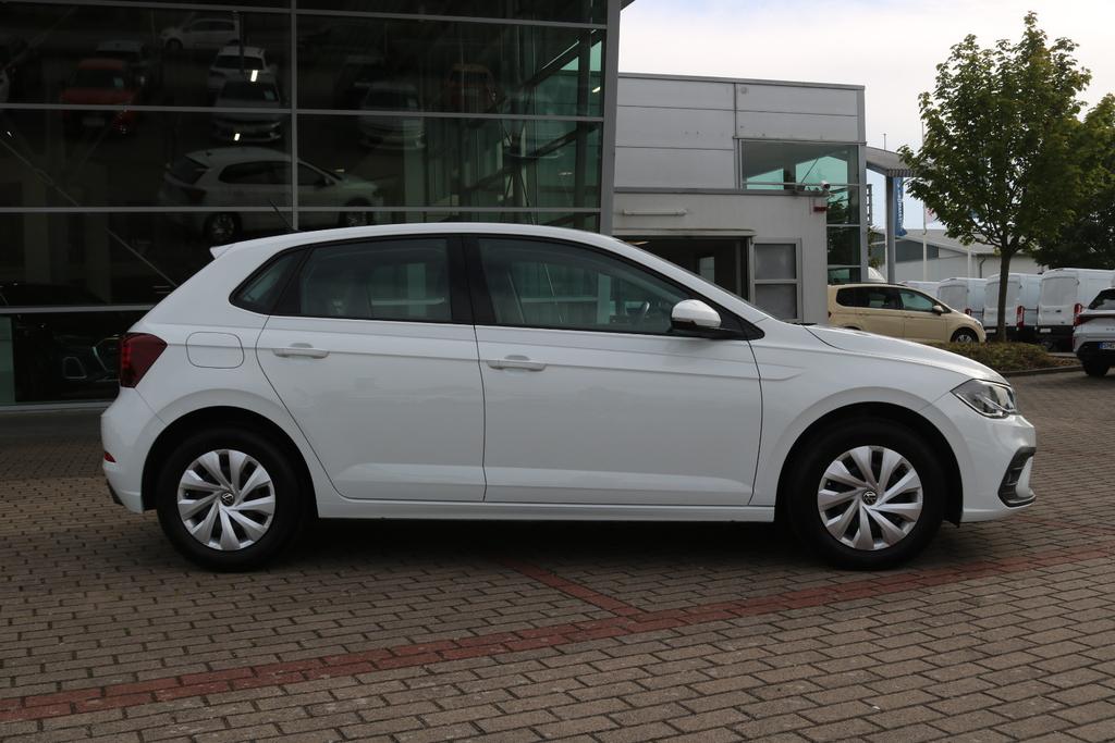 Volkswagen Polo 2023 г. Белый, пробег 57710 км