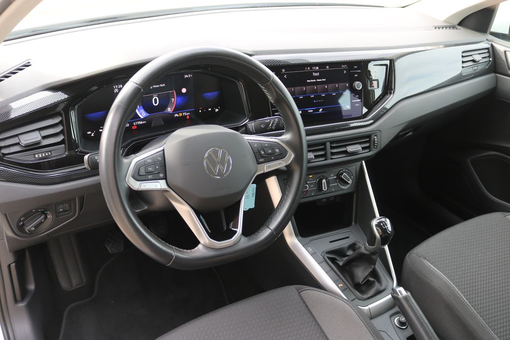 Volkswagen Polo 2023 г. Белый, пробег 57710 км