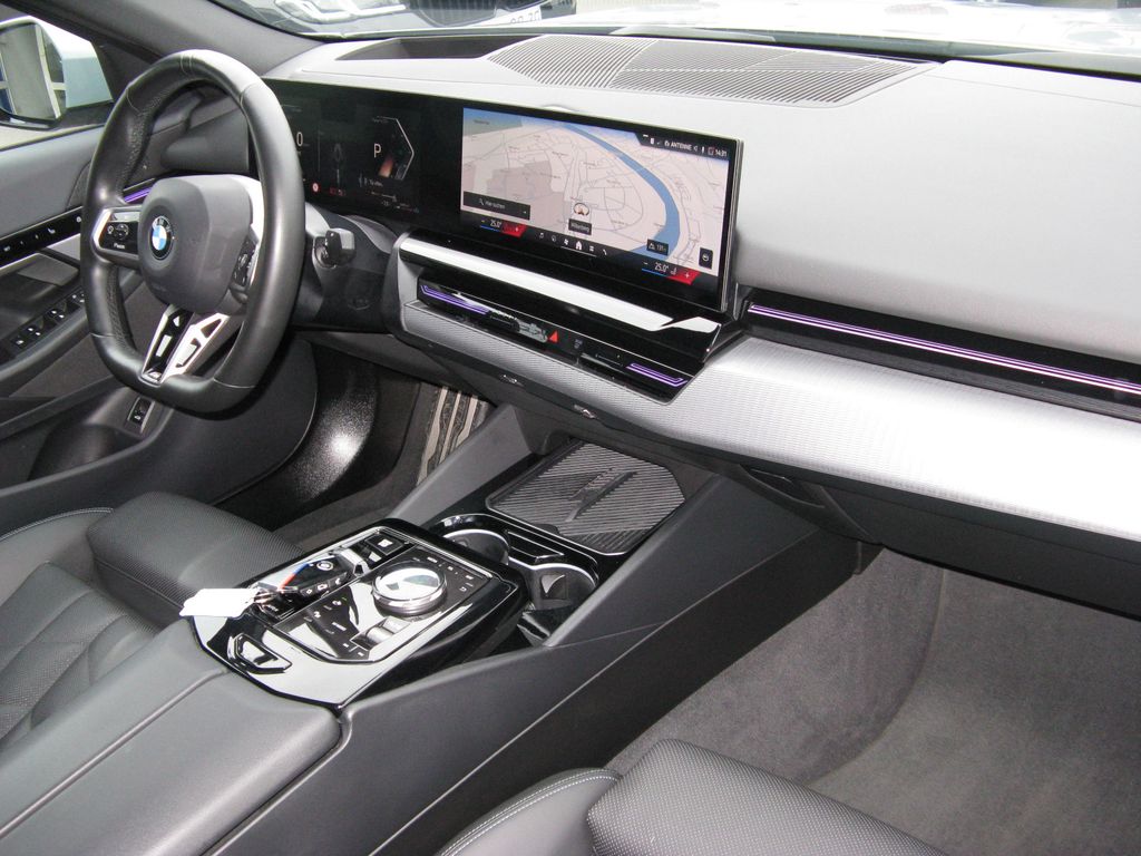 BMW 520 2023 г. Серый, пробег 42650 км