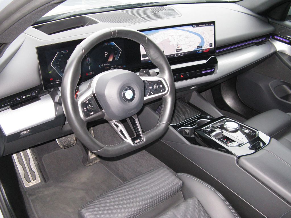 BMW 520 2023 г. Серый, пробег 42650 км