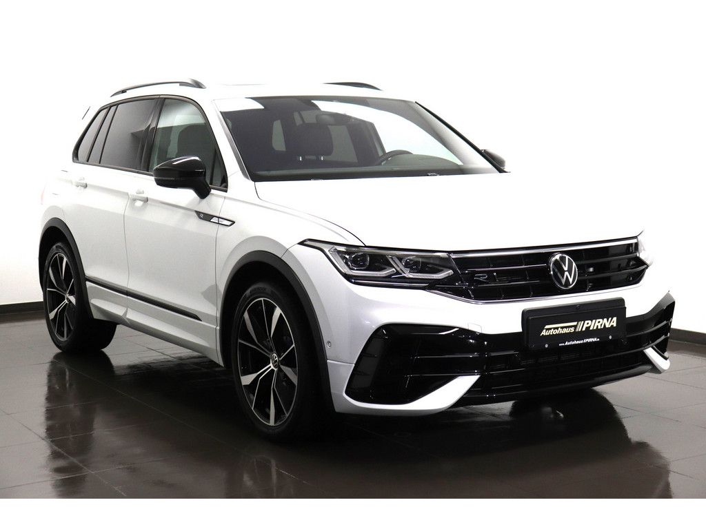 Volkswagen Tiguan 2023 г. Белый, пробег 29300 км