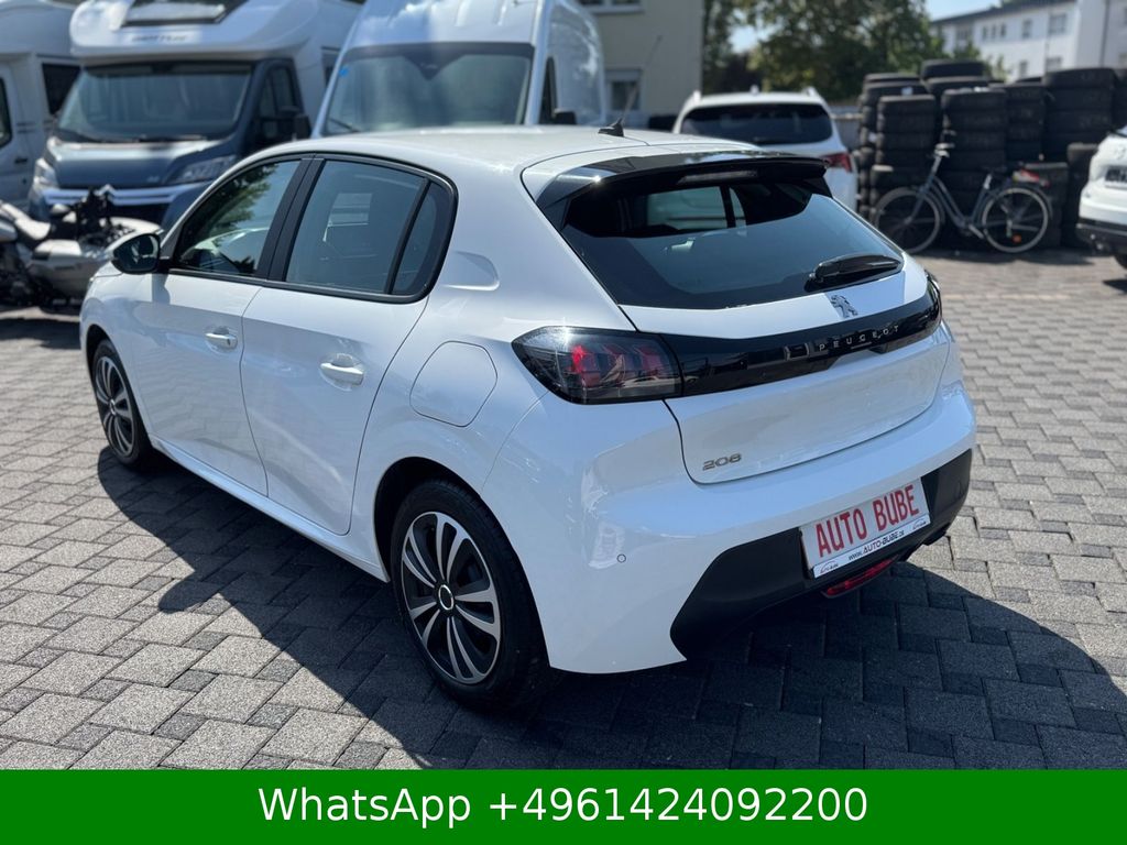 Peugeot 208 2021 г. Белый, пробег 54900 км
