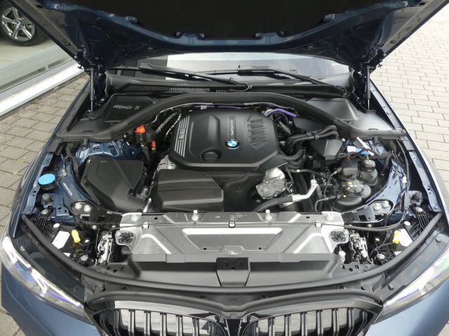 BMW 320 2025 г. Синий, пробег 29640 км