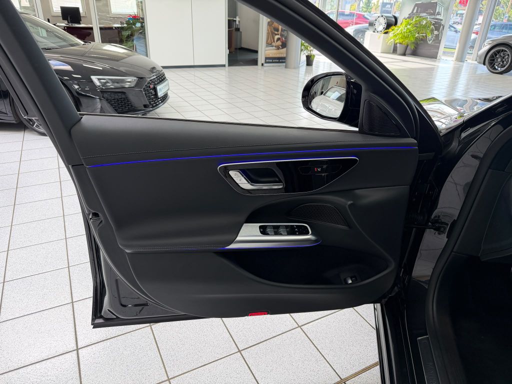 Mercedes-Benz E 200 2025 г. Серый, пробег 25450 км
