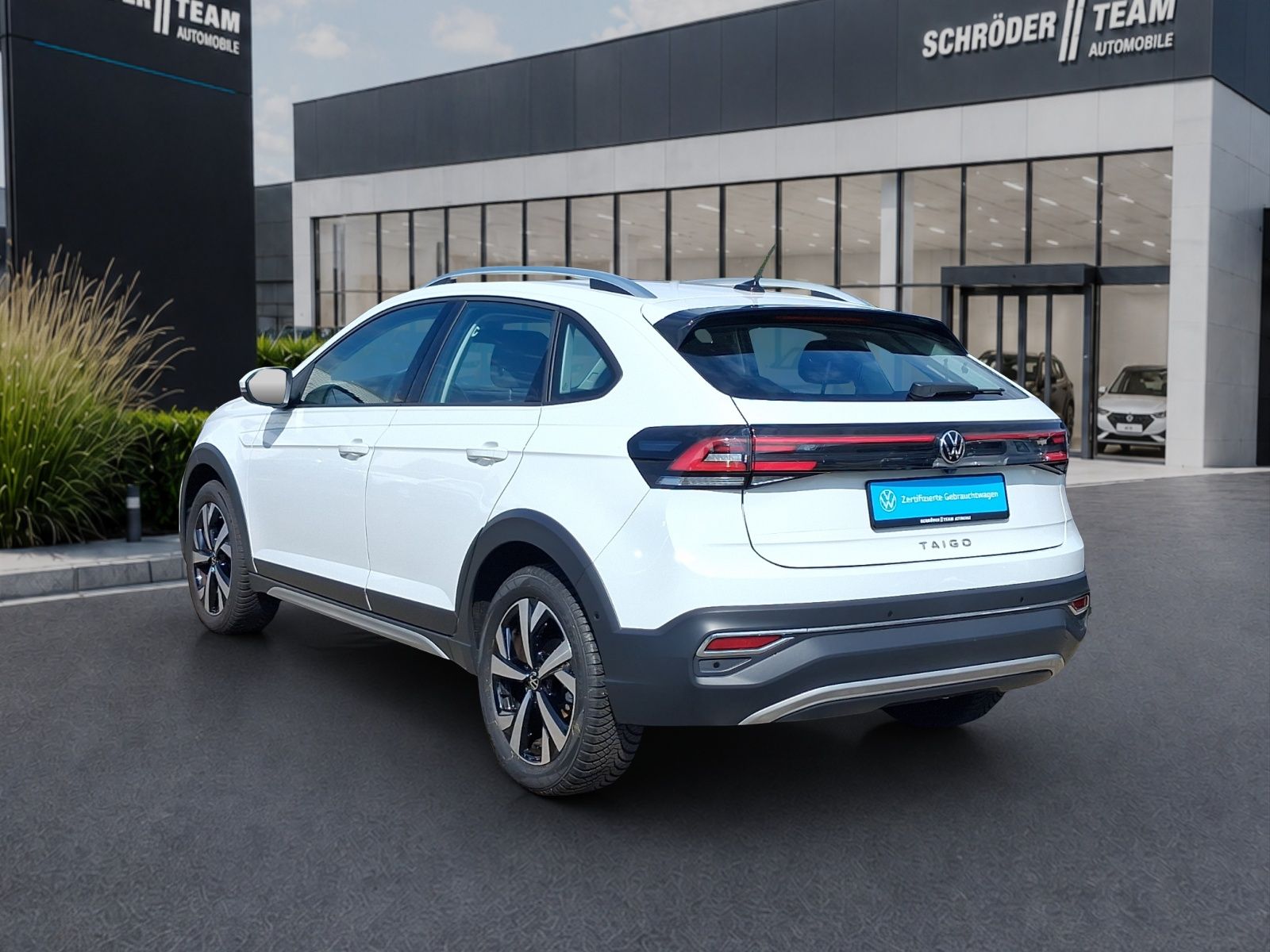 Volkswagen Taigo 2023 г. Белый, пробег 30539 км
