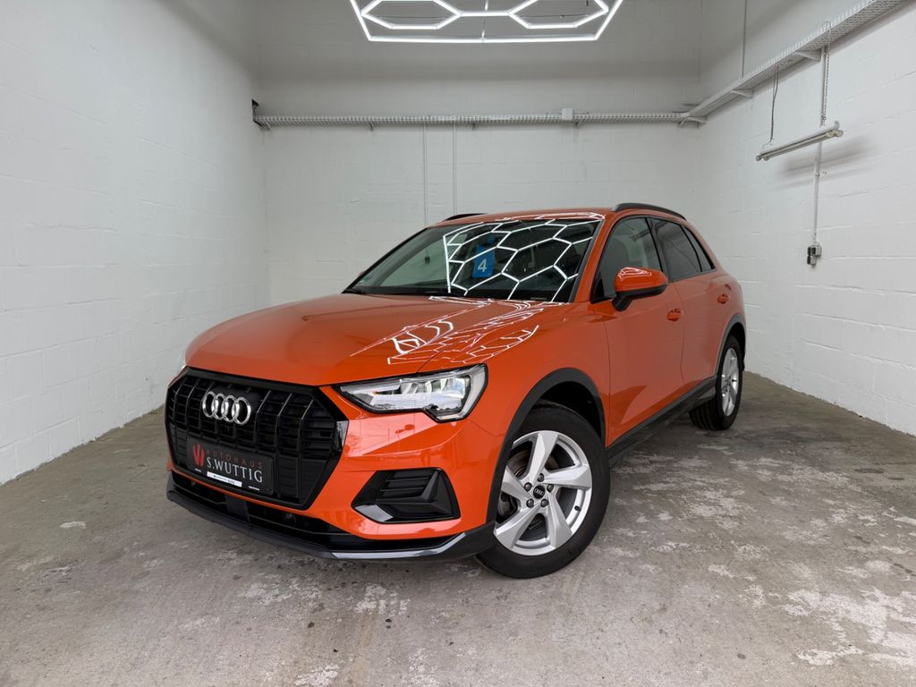 Audi Q3 2022 г. Оранжевый, пробег 50000 км