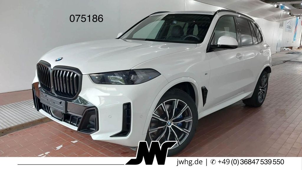 BMW X5 2024 г. Белый, пробег 60000 км