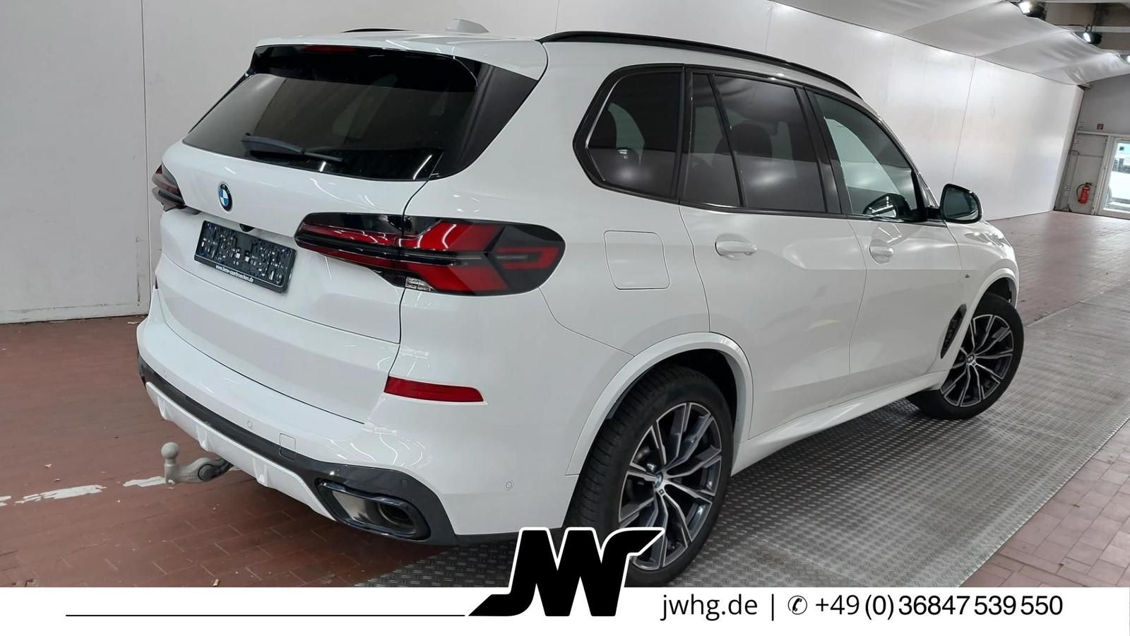 BMW X5 2024 г. Белый, пробег 60000 км