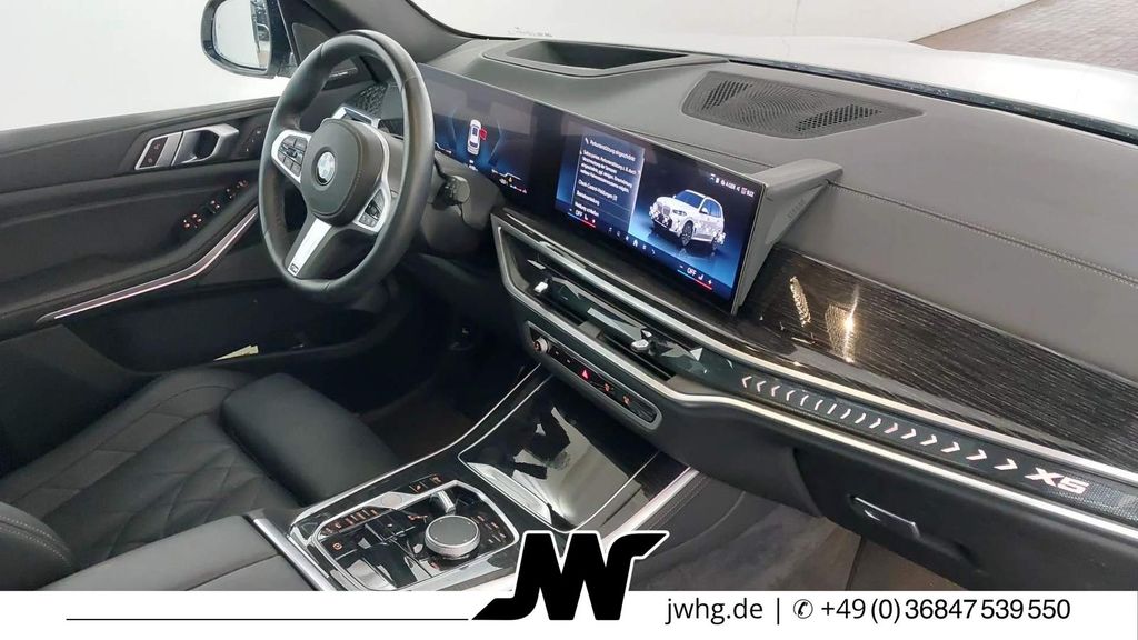 BMW X5 2024 г. Белый, пробег 60000 км