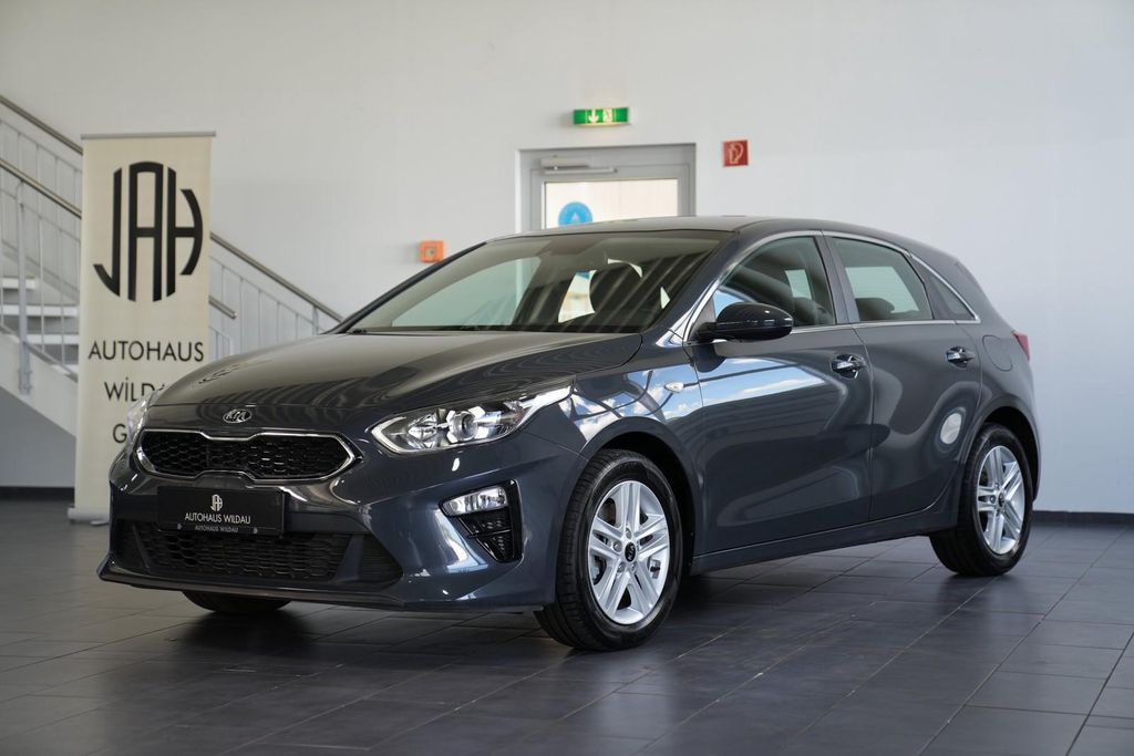 Kia CEE'D / CEED 2021 г. Белый, пробег 20530 км