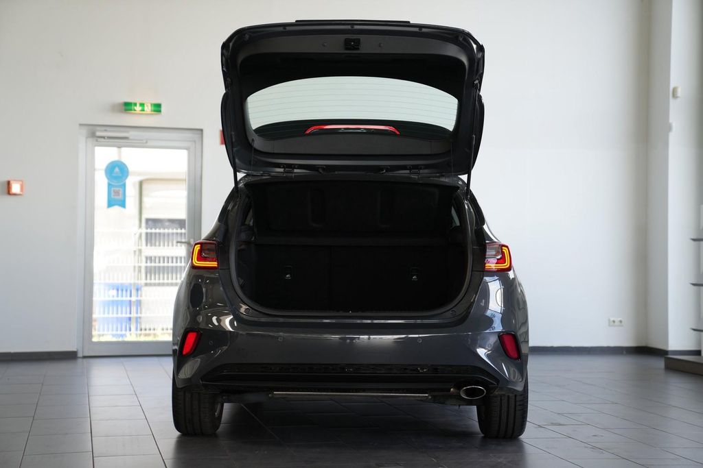 Kia CEE'D / CEED 2021 г. Белый, пробег 20530 км