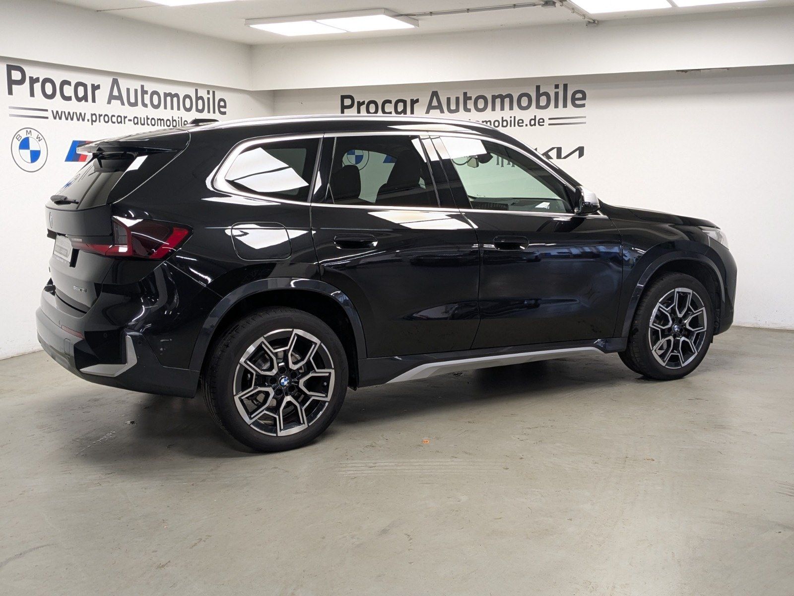 BMW X1 2023 г. Чёрный, пробег 38016 км