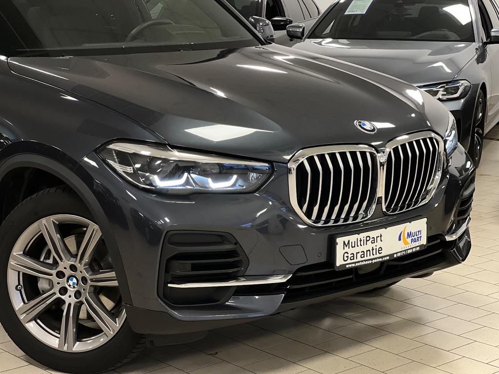 BMW X5 2022 г. Серый, пробег 48256 км