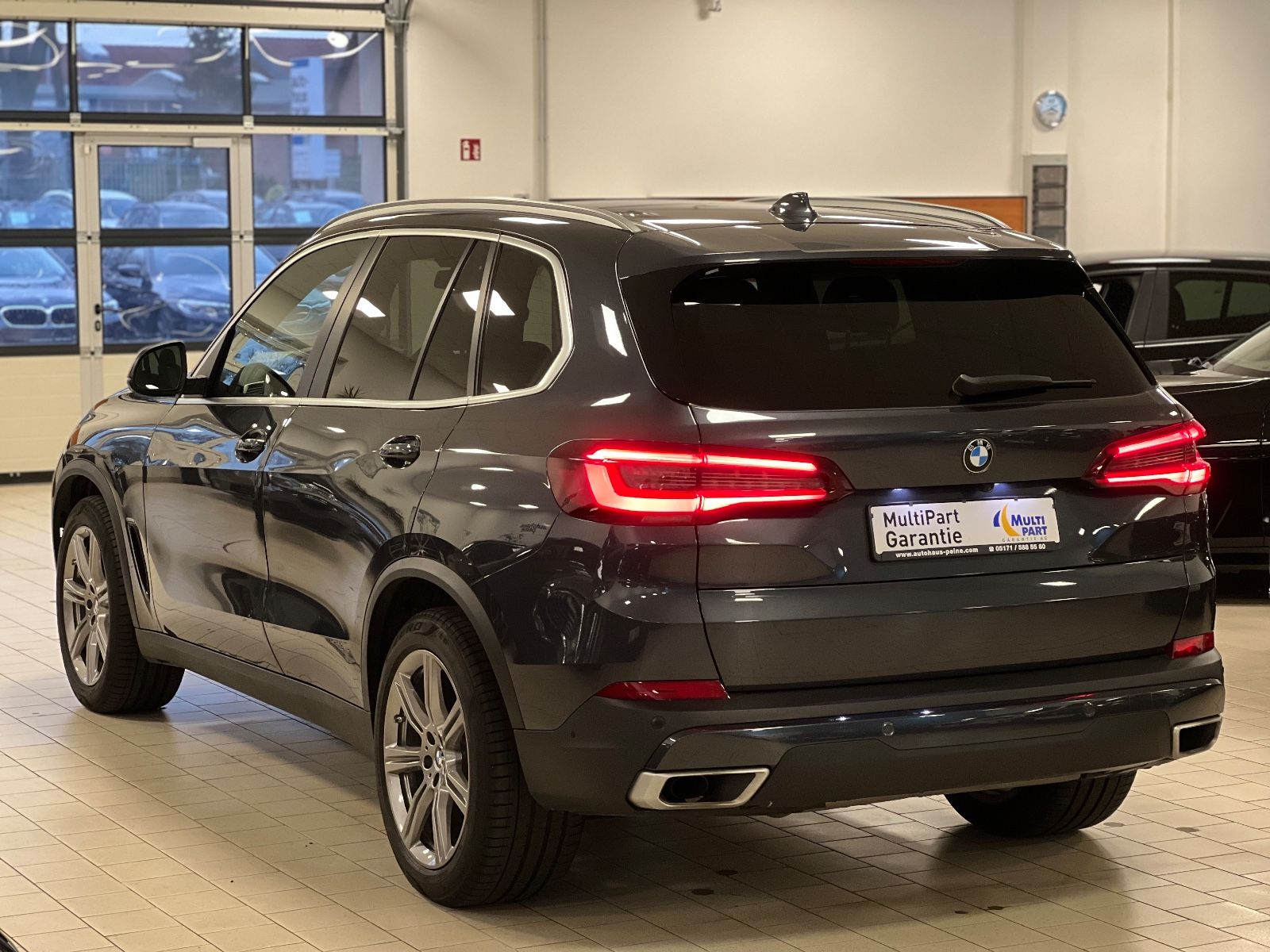 BMW X5 2022 г. Серый, пробег 48256 км