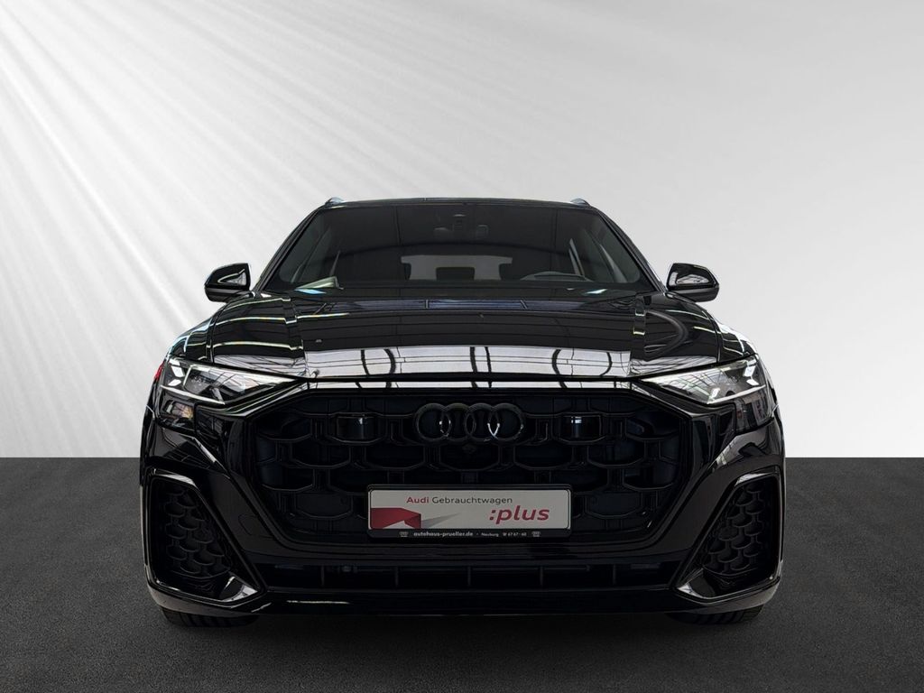 Audi Q8 2024 г. Чёрный, пробег 55000 км