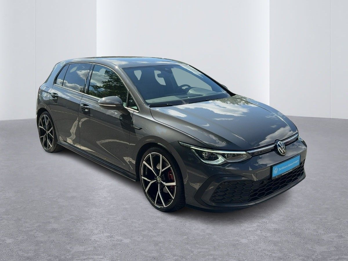 Volkswagen Golf 2024 г. Серый, пробег 44154 км
