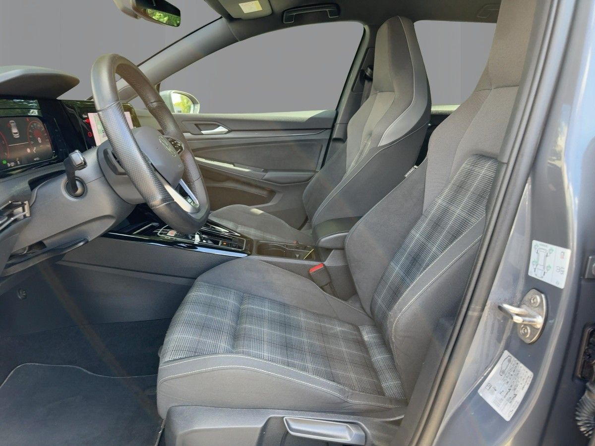 Volkswagen Golf 2024 г. Серый, пробег 44154 км