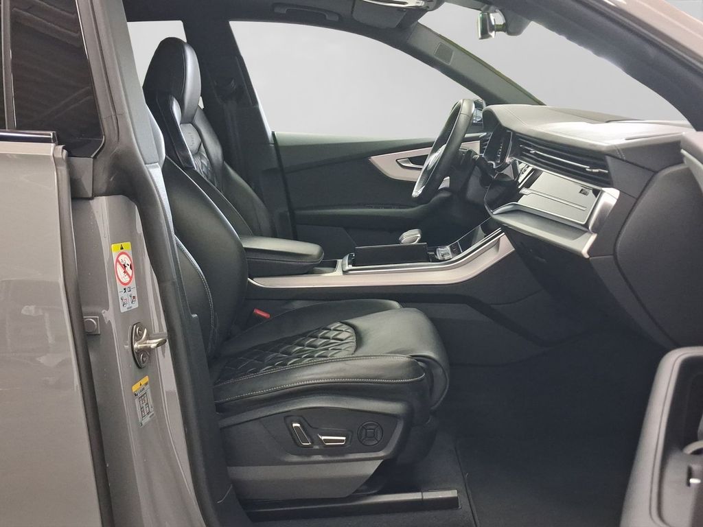 Audi Q8 2023 г. Серый, пробег 56089 км