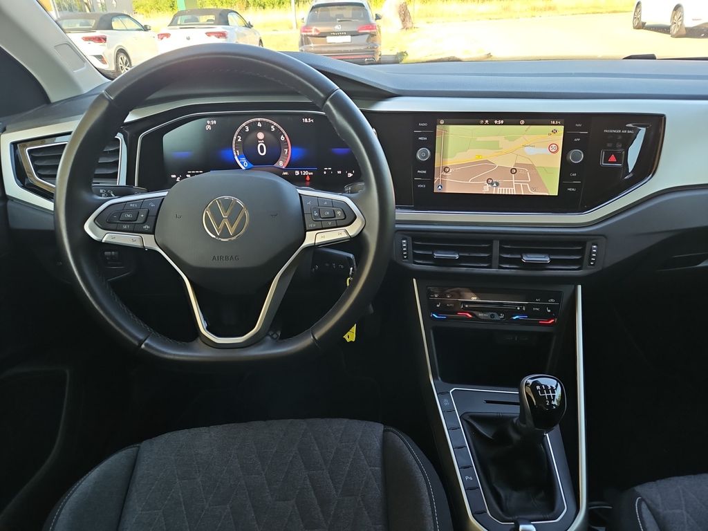 Volkswagen Polo 2024 г. Серый, пробег 59700 км