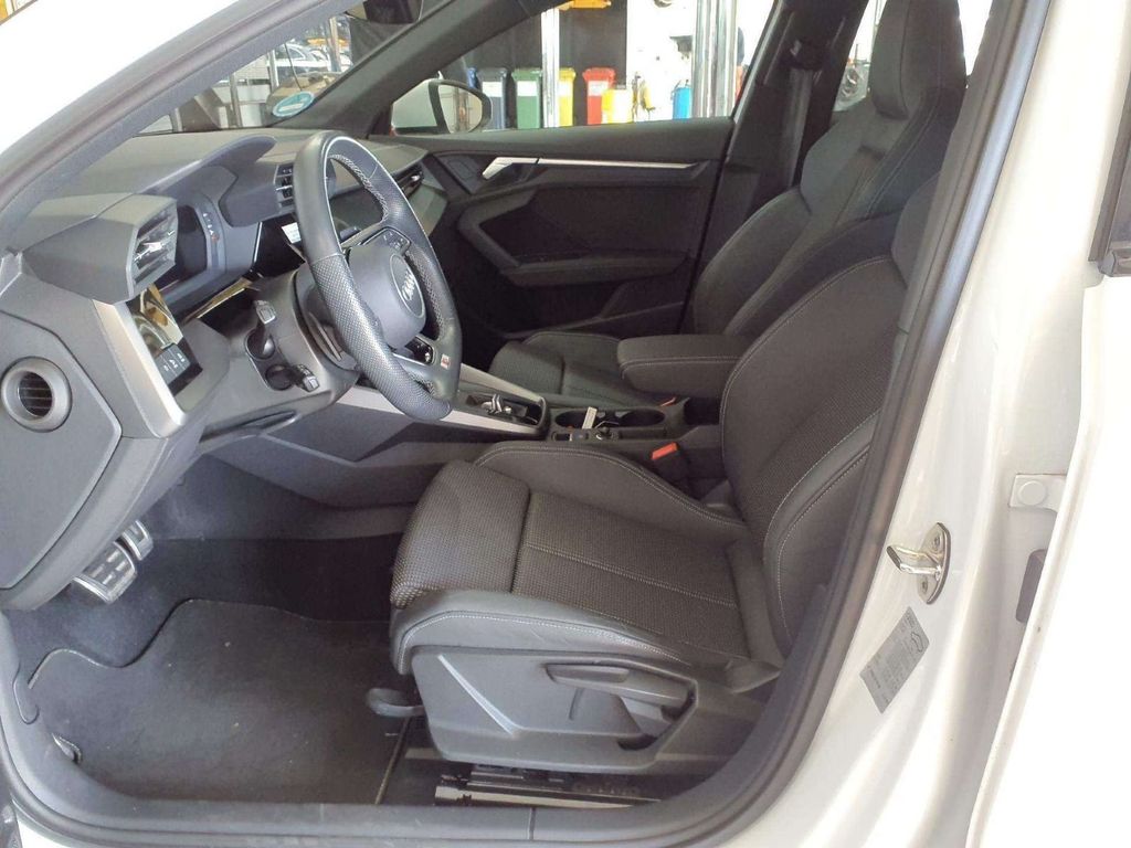 Audi A3 2024 г. Белый, пробег 23105 км