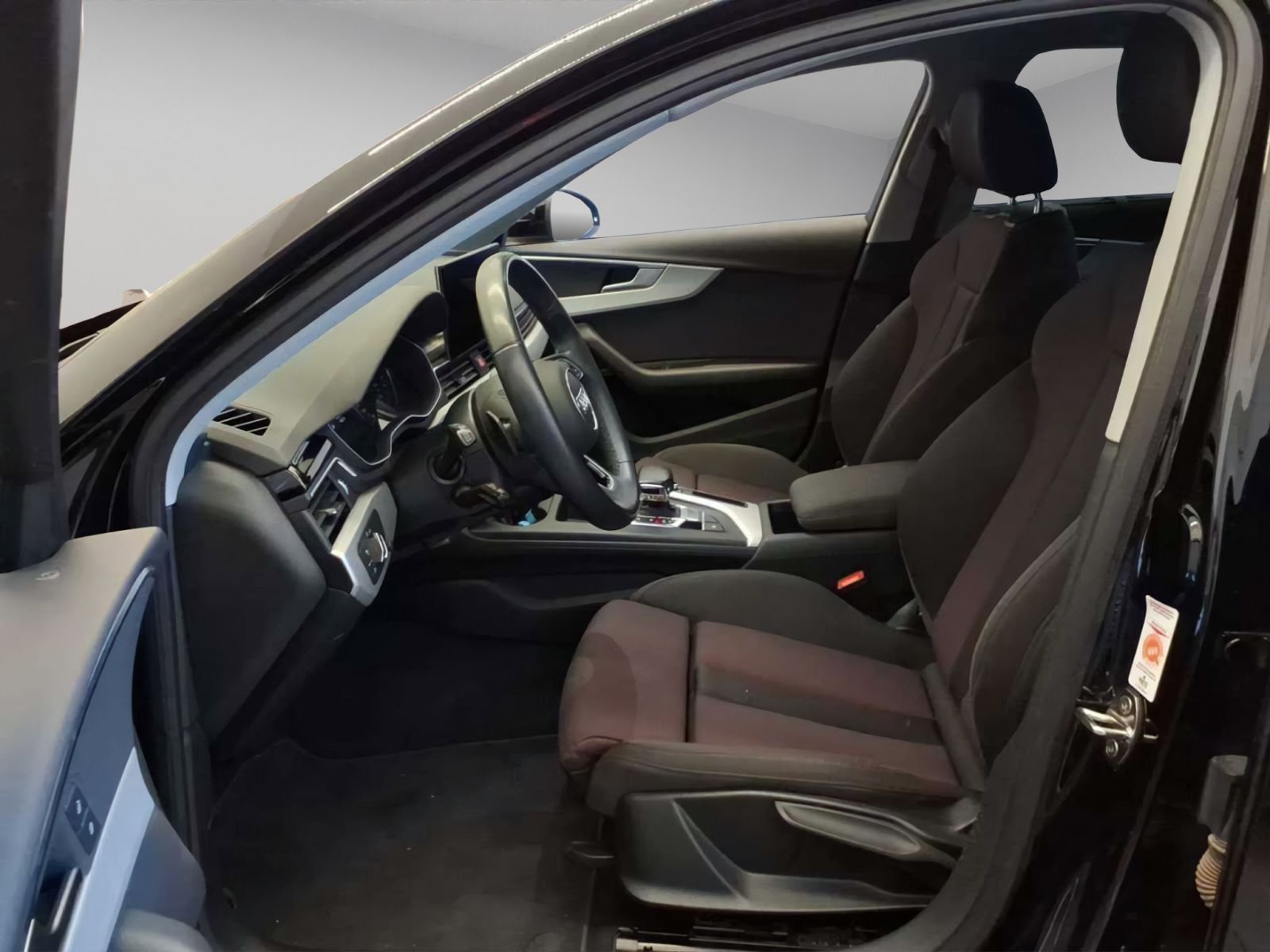 Audi A4 2024 г. Чёрный, пробег 53616 км