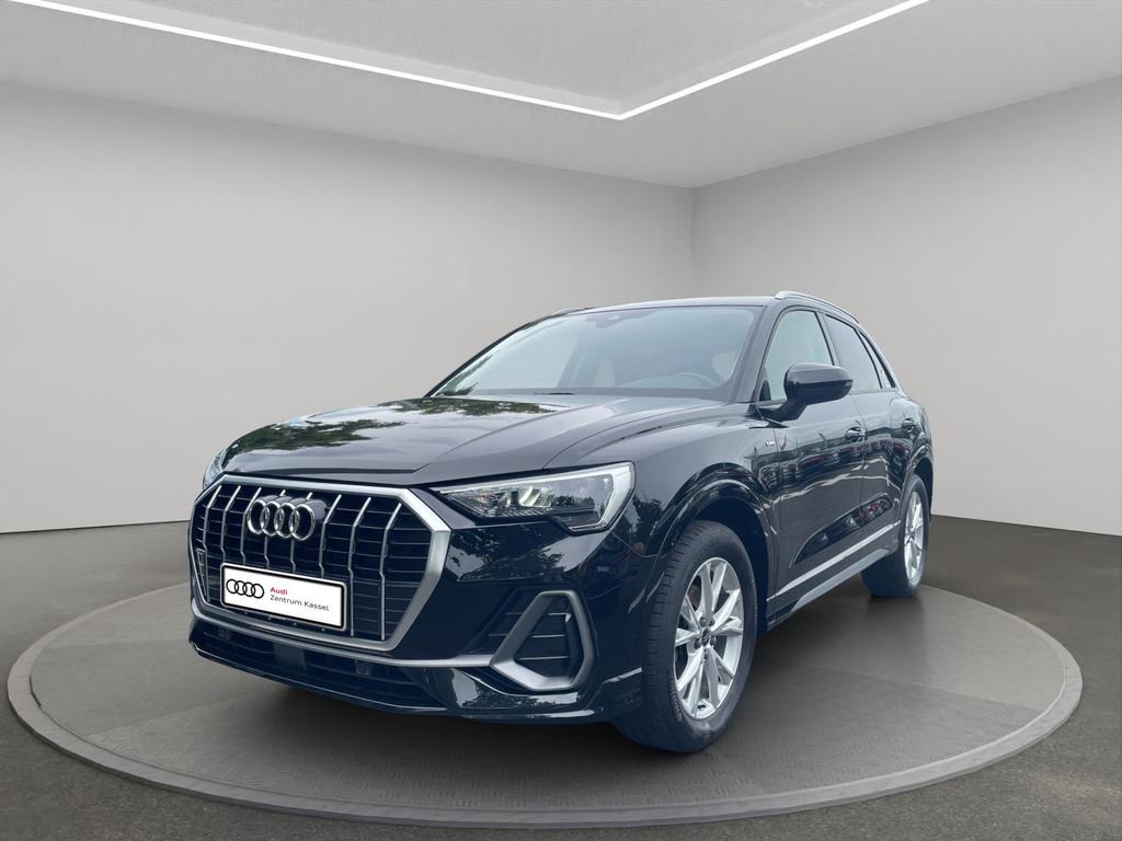 Audi Q3 2023 г. Чёрный, пробег 50524 км