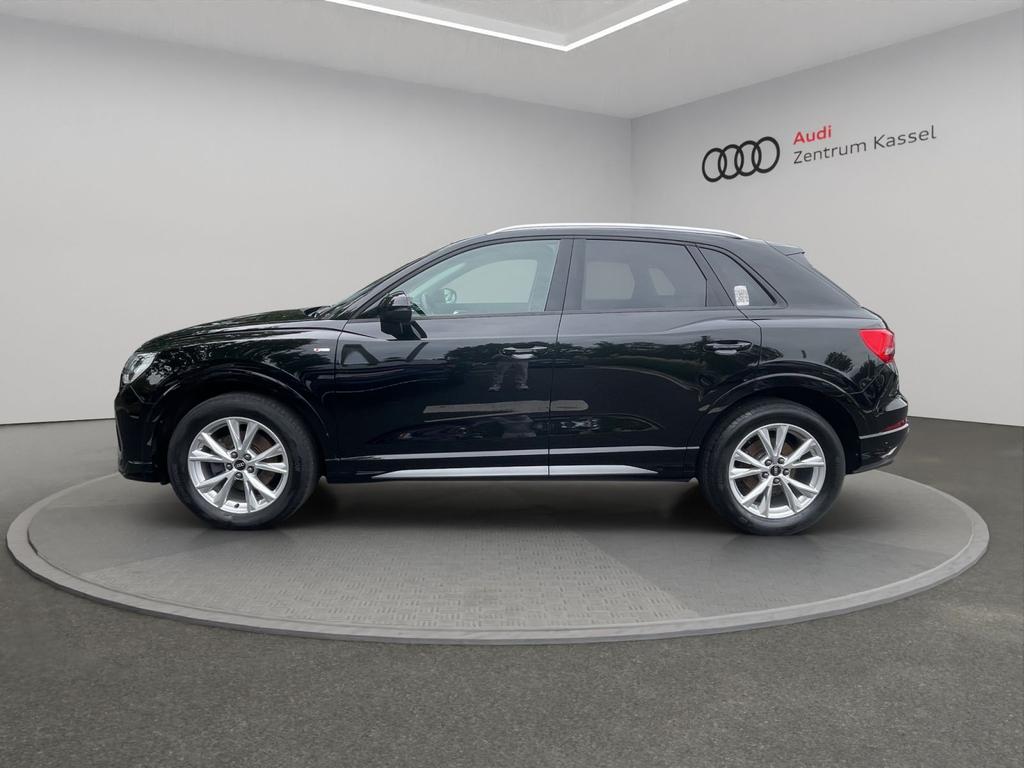 Audi Q3 2023 г. Чёрный, пробег 50524 км