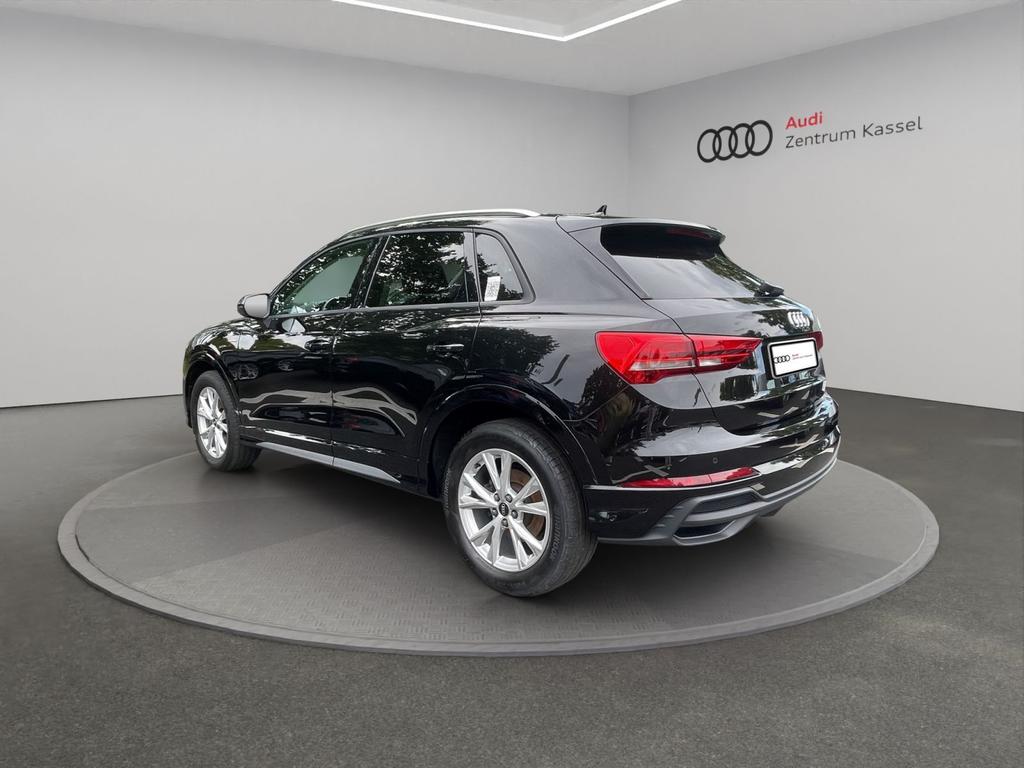 Audi Q3 2023 г. Чёрный, пробег 50524 км