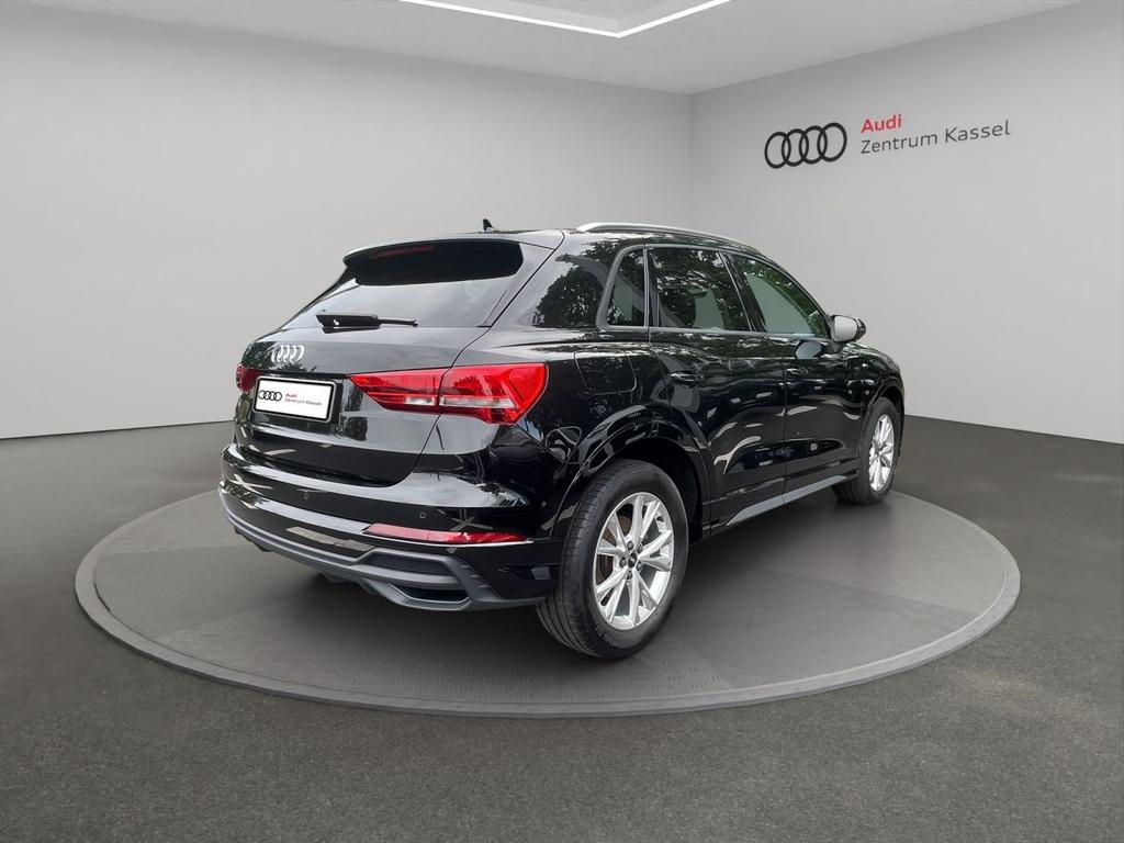 Audi Q3 2023 г. Чёрный, пробег 50524 км