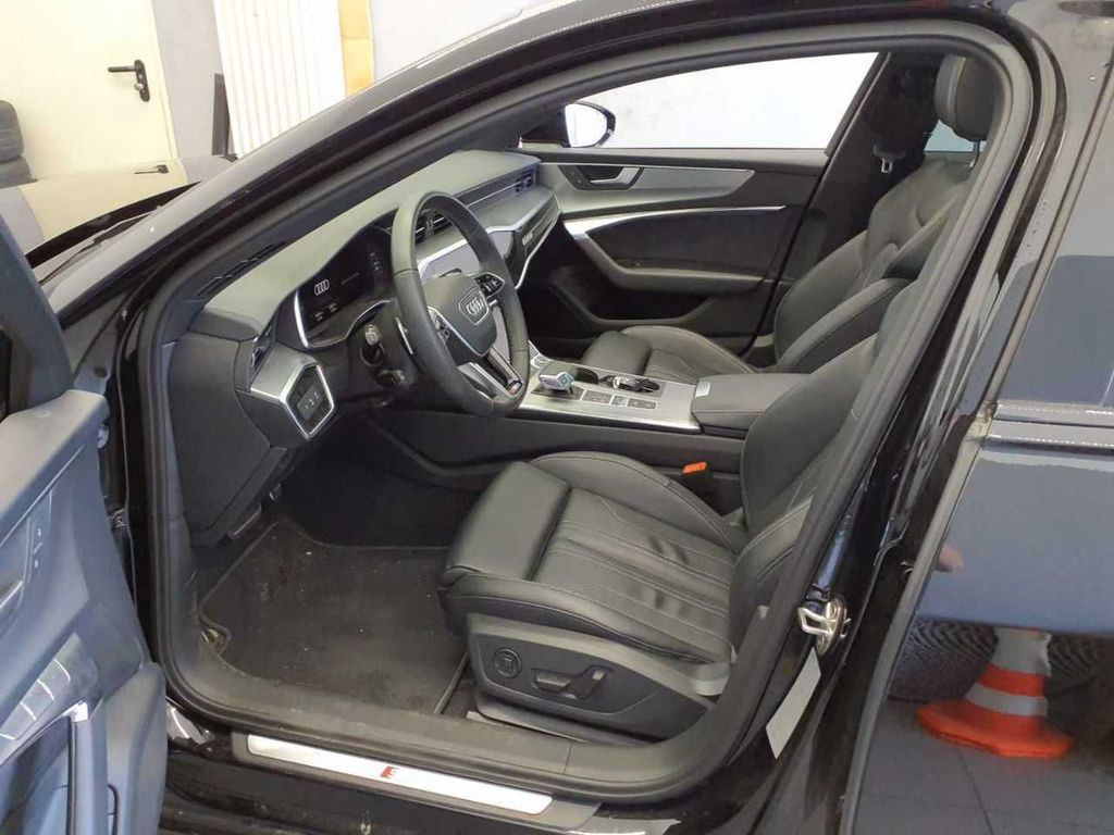 Audi S6 2024 г. Чёрный, пробег 43031 км
