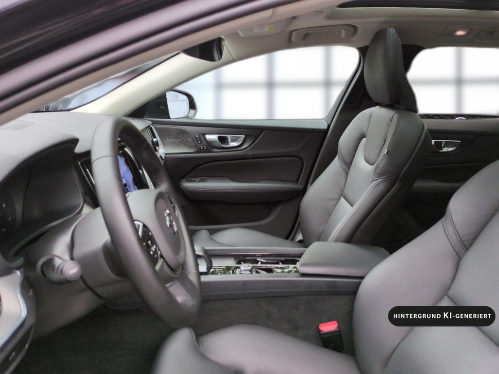 Volvo V60 Cross Country 2024 г. Чёрный, пробег 51300 км