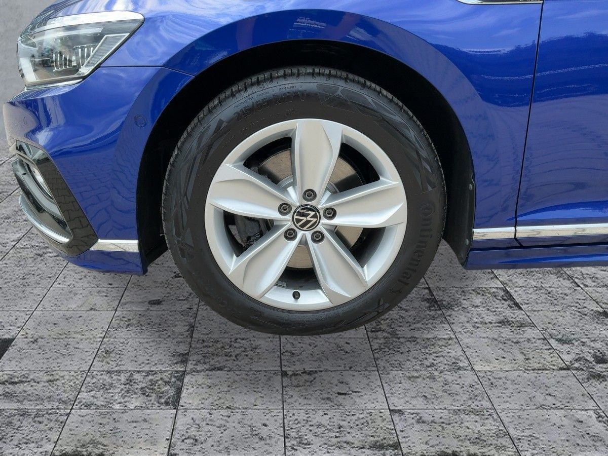 Volkswagen PASSAT VARIANT 2023 г. Синий, пробег 54266 км