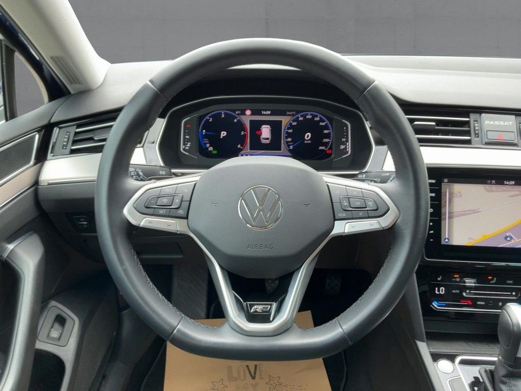 Volkswagen PASSAT VARIANT 2023 г. Синий, пробег 54266 км
