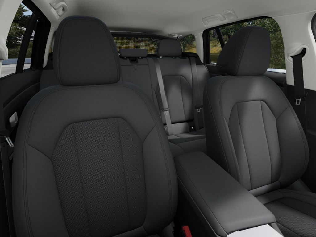 BMW 318 2023 г. Чёрный, пробег 40804 км
