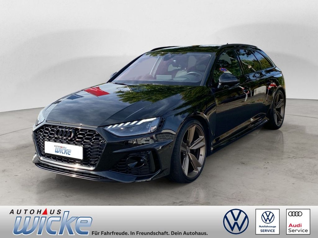 Audi RS4 2023 г. Чёрный, пробег 45572 км